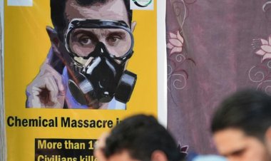 أودى بحياة 1400 شخص.. سوريون يقومون بإحياء الذكرى العاشرة للهجوم بغاز السارين في الغوطة الشرقية