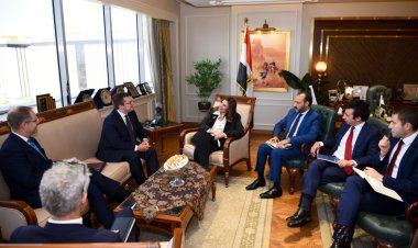 وزيرة الهجرة تستقبل نظيرها البريطاني لبحث تعزيز التعاون الثنائي