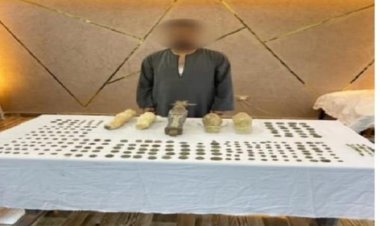 ضبط 256 قطعة أثرية بحوزة أحد الأشخاص في المنيا