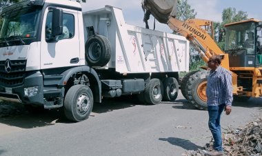 رفع 5,530 طن مخلفات صلبة ونواتج تطهير بمنية النصر