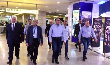 رئيس الوزراء يتفقد عددا من مشروعات التطوير بمطار القاهرة الدولي