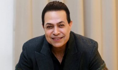 في عزاء أحمد الشوكي.. حكيم يتصدر الترند بسبب تصرف غير متوقع