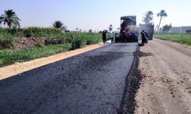 محافظ بني سويف يتابع خطة رصف الطرق بنطاق المحافظة