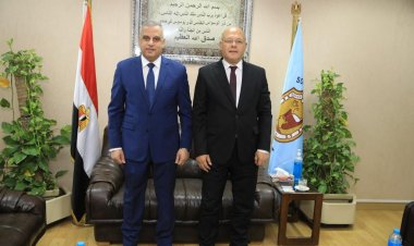 «الفقي» يهنئ «النعماني» لتوليه منصب رئيس جامعة سوهاج