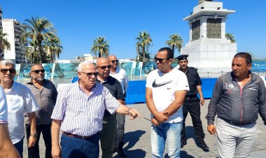 محافظ بورسعيد يتفقد الممشى السياحي وساحة مصر