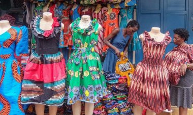 الرئيس الأوغندي يعلن الحرب على الملابس المستعملة