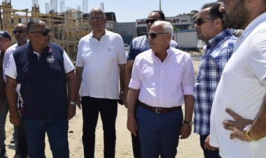 محافظ بورسعيد يتابع سير العمل في إنشاء مسجد جديد بمنطقة سوق البالة