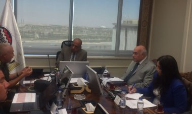 وزير قطاع الأعمال يستعرض تطوير مجمع شركة مصر للغزل والنسيج وصباغي البيضا بكفر الدوار