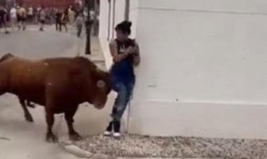 سيدة كادت أن تخسر حياتها بسبب الهاتف.. ما القصة؟