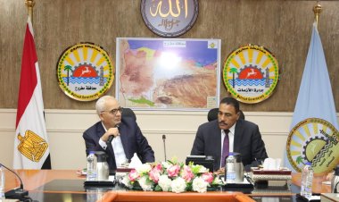 وزير التعليم ومحافظ مطروح يعقدان اجتماعًا مع قيادات التعليم بمحافظة مطروح