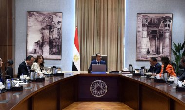 مدبولي: الدولة مستعدة لتقديم محفزات للإسراع بتوطين صناعة السيارات