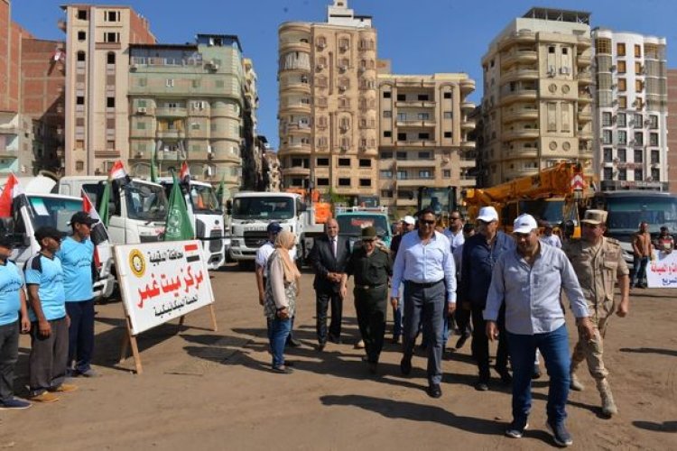محافظ الدقهلية يتفقد اصطفاف معدات التدريب العملي لمجابهة الأزمات والكوارث «صقر 120»