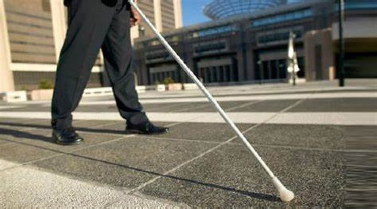 مشرف المشروع: العصا الذكية للمكفوفين مزودة بـ«GPS»