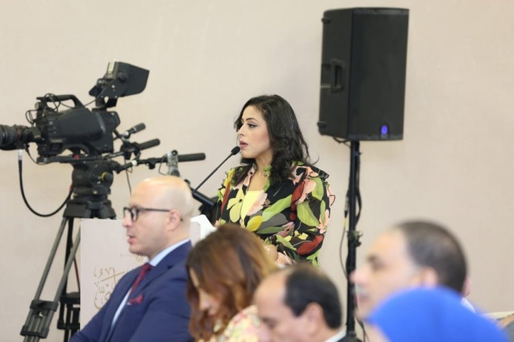 الحوار الوطني.. ممثلة «حماة الوطن» تطالب بمشروع جديد يعالج كل ما يخص «الأسرة»