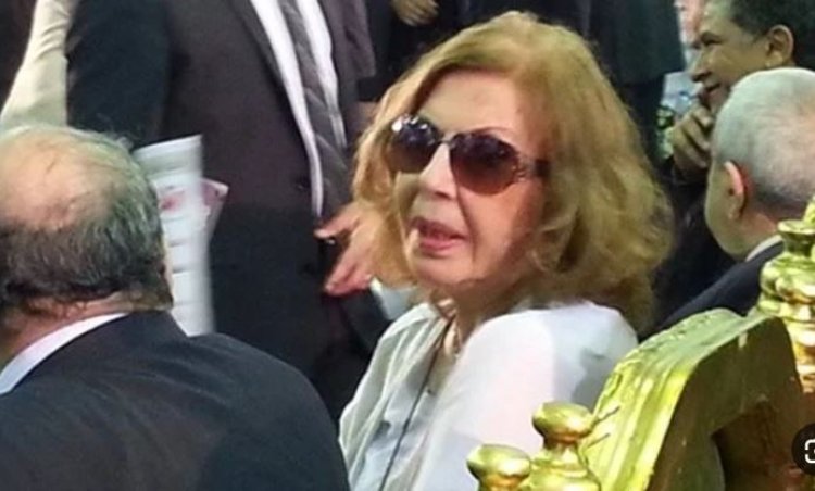 يسرا تعلن وفاة حماتها السيدة زينب لطفي أرملة الكابتن صالح سليم