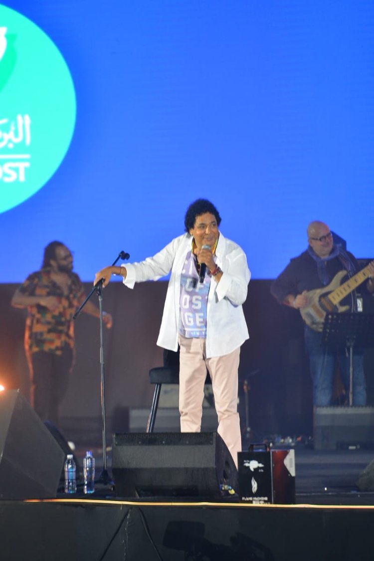 منير وحميد أقوى حفلات العالم علمين بحضور كبير.. صور