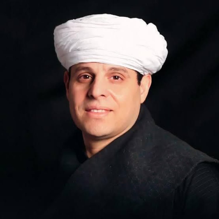 محمود التهامي ضيف «الحضرة» احتفالا بعيدها الثامن