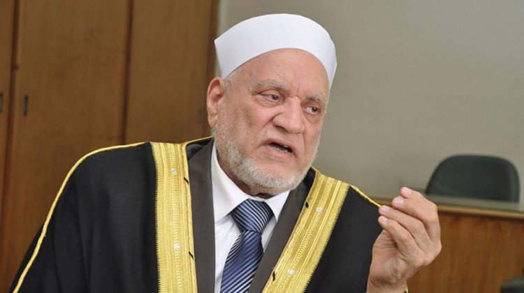 «انتظروا عقوبتكم في الدنيا».. أول رد من الصفحة الرسمية للدكتور أحمد عمر هاشم حول شائعة وفاته