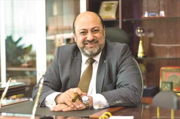 رئيس «الشرقية للدخان»: «عمري ما شربت سيجارة ولا شيشة»