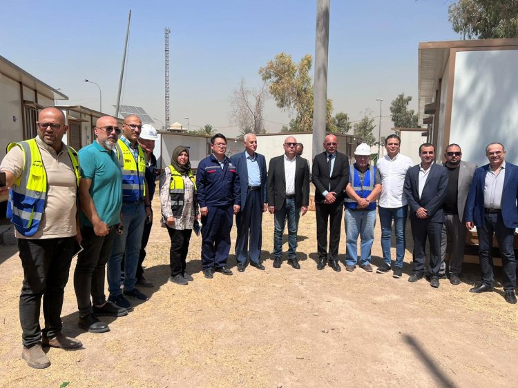 وزير الإسكان يزور عدداً من المشروعات بالعاصمة العراقية بغداد