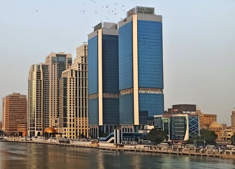 تفاصيل وفئات وثيقة المعاش بالدولار بعد إطلاقها اليوم