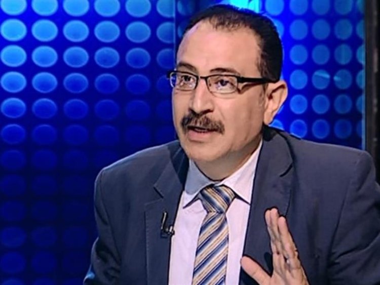 أستاذ علوم سياسية يوضح أهداف انعقاد القمة الثلاثية في العلمين