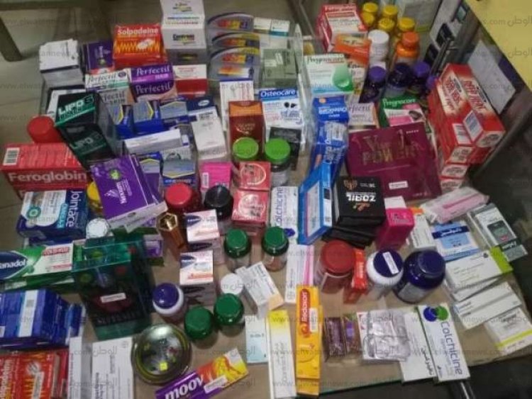 ضبط أقراص ومنشطات مجهولة المصدر بحوزة شخص بالخليفة