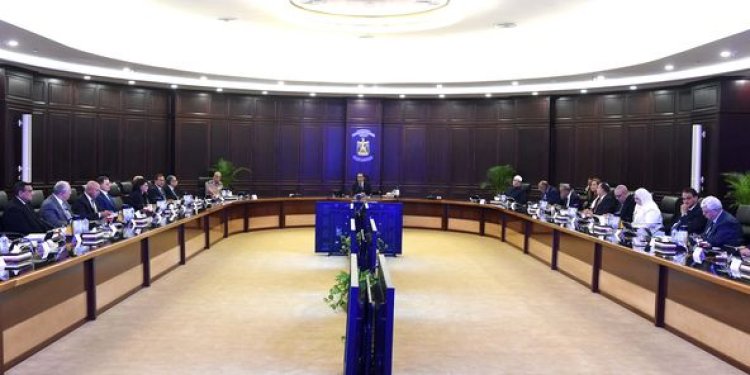 إحاطة مجلس الوزراء بالموافقة على تخصيص بعض قطع الأراضى بنظام البيع بالدولار