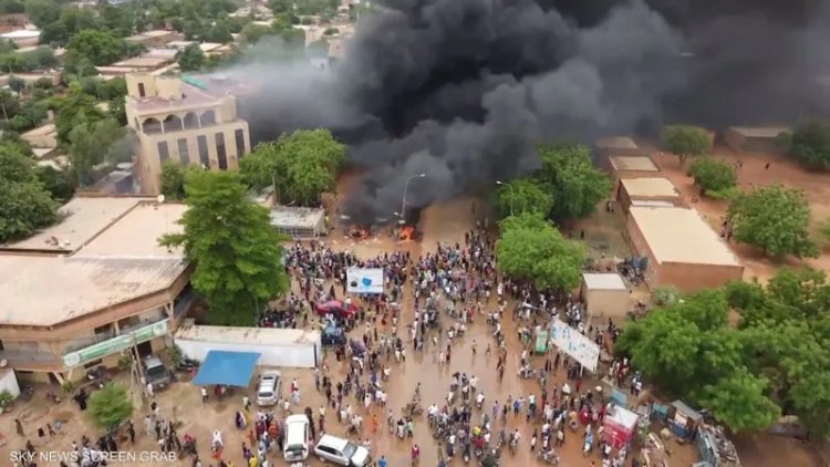 «إيكواس» تهدد باستخدام القوة العسكرية في النيجر إذا فشل الحوار