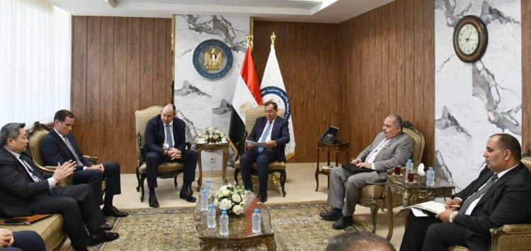 وزير البترول يستقبل رئيس أباتشي لبحث استكشاف وإنتاج البترول والغاز في الصحراء الغربية