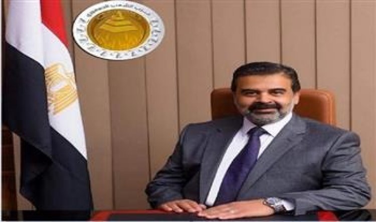 برلماني يقدم اقتراح بحظر سحب الحصيلة الدولارية الخاصة بالتصدير