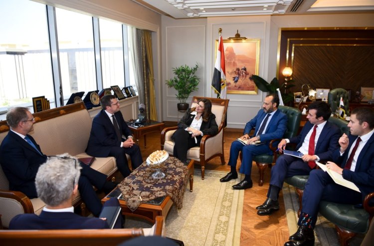 وزيرة الهجرة تستقبل نظيرها البريطاني لبحث تعزيز التعاون الثنائي