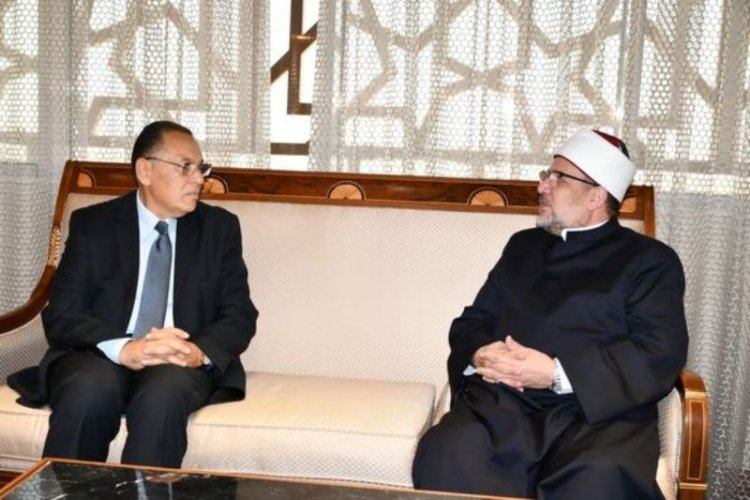 محافظ الشرقية يلتقي وزير الأوقاف بمقر الوزارة بالعاصمة الإدارية الجديدة