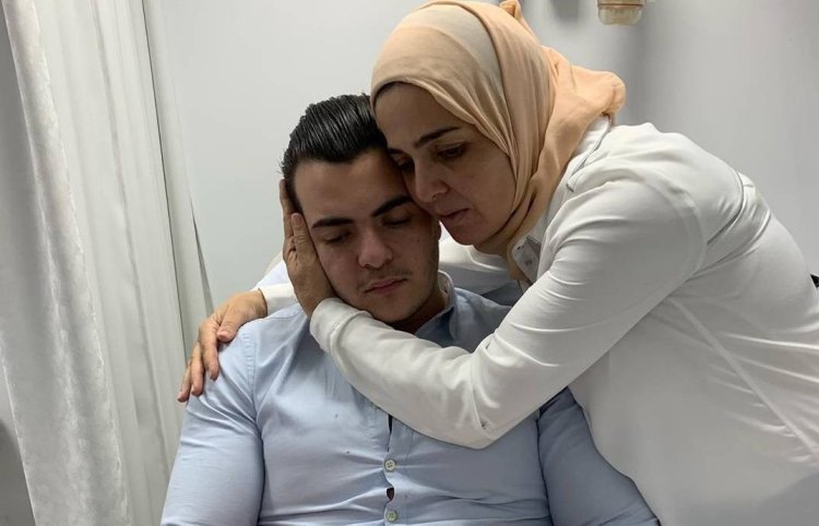 «سجدت لله شكراً».. منى عبد الغني تروى تفاصيل نجاة ابنها من الموت