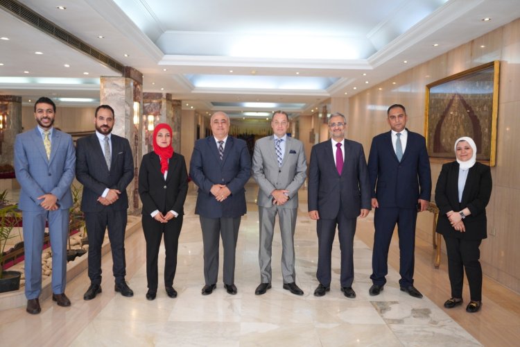 «مصر للتميز الحكومي والشهر العقاري والتوثيق» يتابعان عملية التحكيم النهائية للجوائز الداخلية بالمصلحة