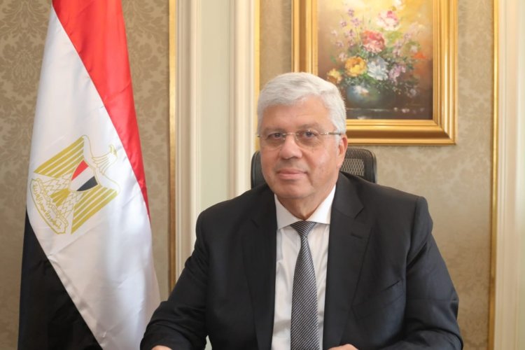 وزير التعليم العالي يستقبل وفدًا من مؤسسة السيفير لبحث سُبل التعاون المُشترك