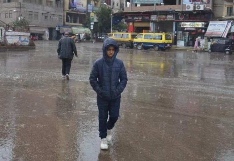 الأرصاد تعلن سقوط أمطار بمناطق شمال الوجه البحري