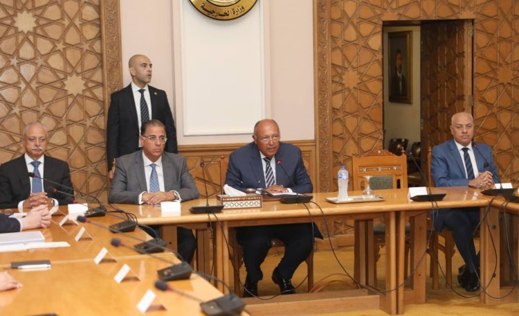 وزير الخارجية يلتقى السفراء المنقولين للعمل كرؤساء لبعثات مصر بالخارج اليوم