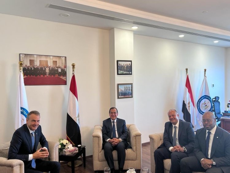 وزير البترول: إعلان شركة «بى بى» ضخ استثمارات كبيرة بمجال الغاز رسالة ثقة بالاقتصاد المصري