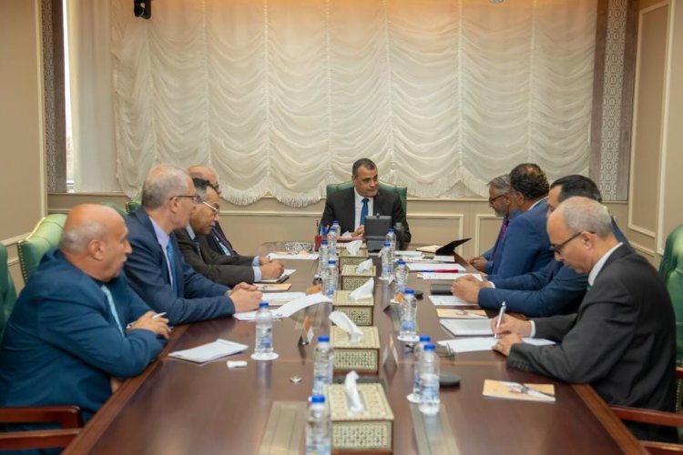 «وزير الإنتاج الحربي» يبحث تعزيز التعاون المشترك مع «DMG MORI» الألمانية اليابانية