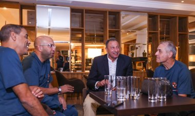 الخطيب يتابع استعدادات الأهلي في معسكر النمسا