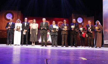 مهرجان المسرح التجريبي.. وزيرة الثقافة تكرم مجموعة من الرموز