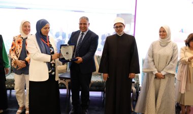 رئيس جامعة الأزهر يشارك في تكريم النماذج المتميزة على هامش المؤتمر السنوي الخامس عشر لقسم طب الأطفال