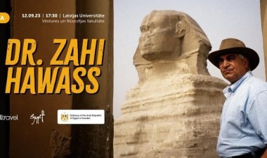 السياحة والآثار: جولات لعالم الآثار زاهي حواس للترويج لمنتج السياحة الثقافة