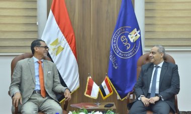 رئيس هيئة الدواء يبحث أوجه التعاون المشترك مع سفير إندونيسيا بمصر