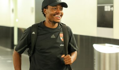 بيرسي تاو أفضل لاعب إفريقي داخل القارة