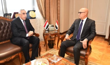 وزير الإسكان يبحث مع السفير العراقى بالقاهرة سبل التعاون بين البلدين.