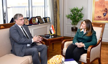 وزيرة الهجرة تجري مباحثات ثنائية مع السفير الهولندي بشأنج تأهيل وإلحاق العمالة بأوروبا