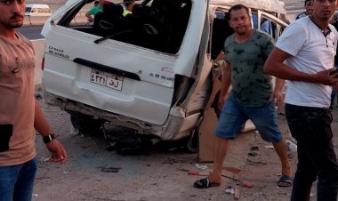 إصابة 14 شخضًا إثر انقلاب سيارة ميكروباص أعلى الطريق الأوسطي بالقاهرة