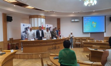 «لن ننساكم».. دقيقة حداد تخليدًا لذكرى شهداء بني سويف ضمن فعاليات المسرح التجريبي